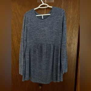 Women’s maternity top